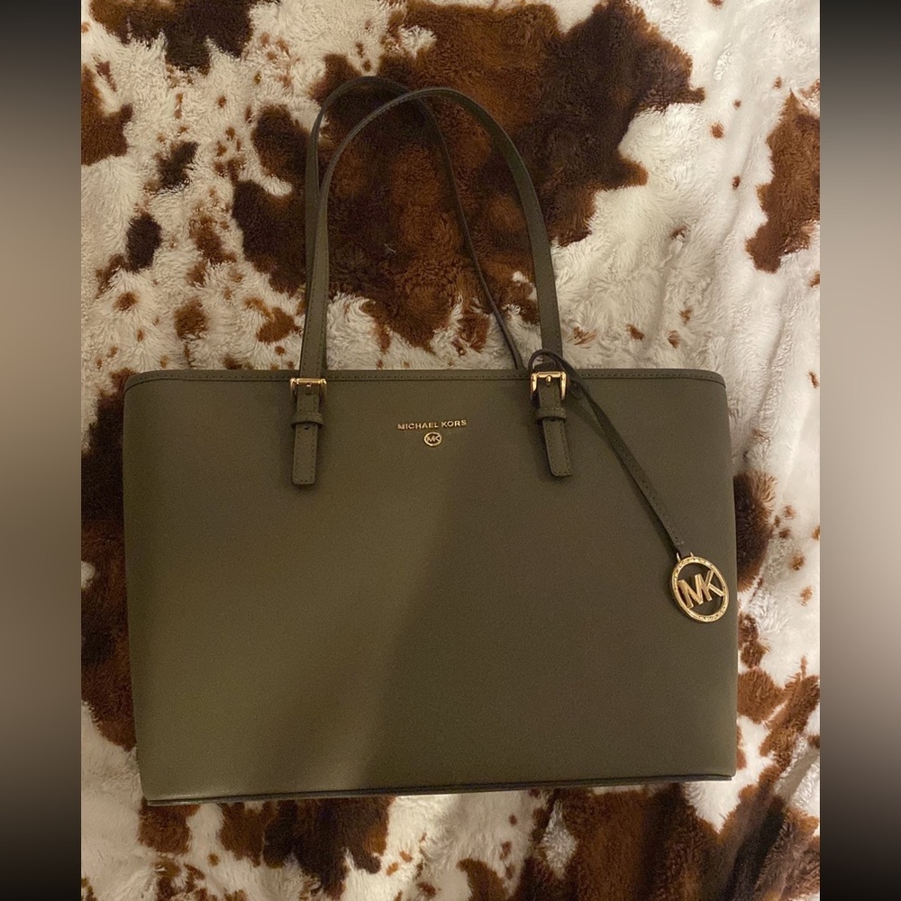 Michael Koras tote